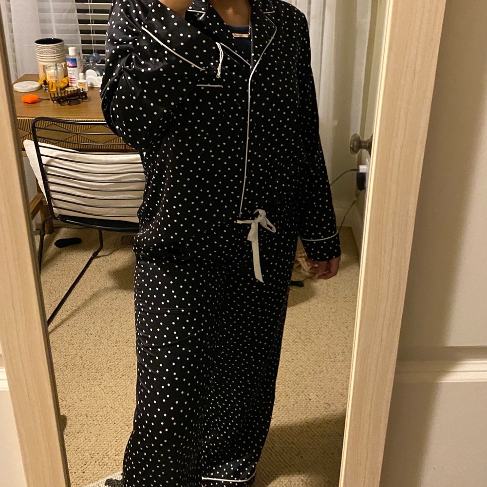Pajama Set - Picture 2 of 7